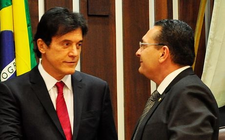 O nome de Ezequiel Ferreira (PSDB), surge naturalmente para o Governo de Estado, afirma o ex governador, Robinson Faria