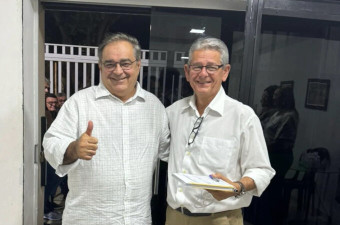 Cotado para vice ou vereador, médico segue orientação do prefeito Álvaro Dias