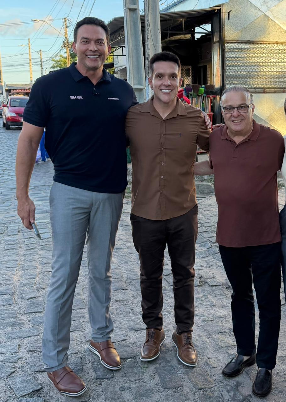 Eriko Jácome comemora o início da pavimentação de 34 ruas na Zona Norte de Natal