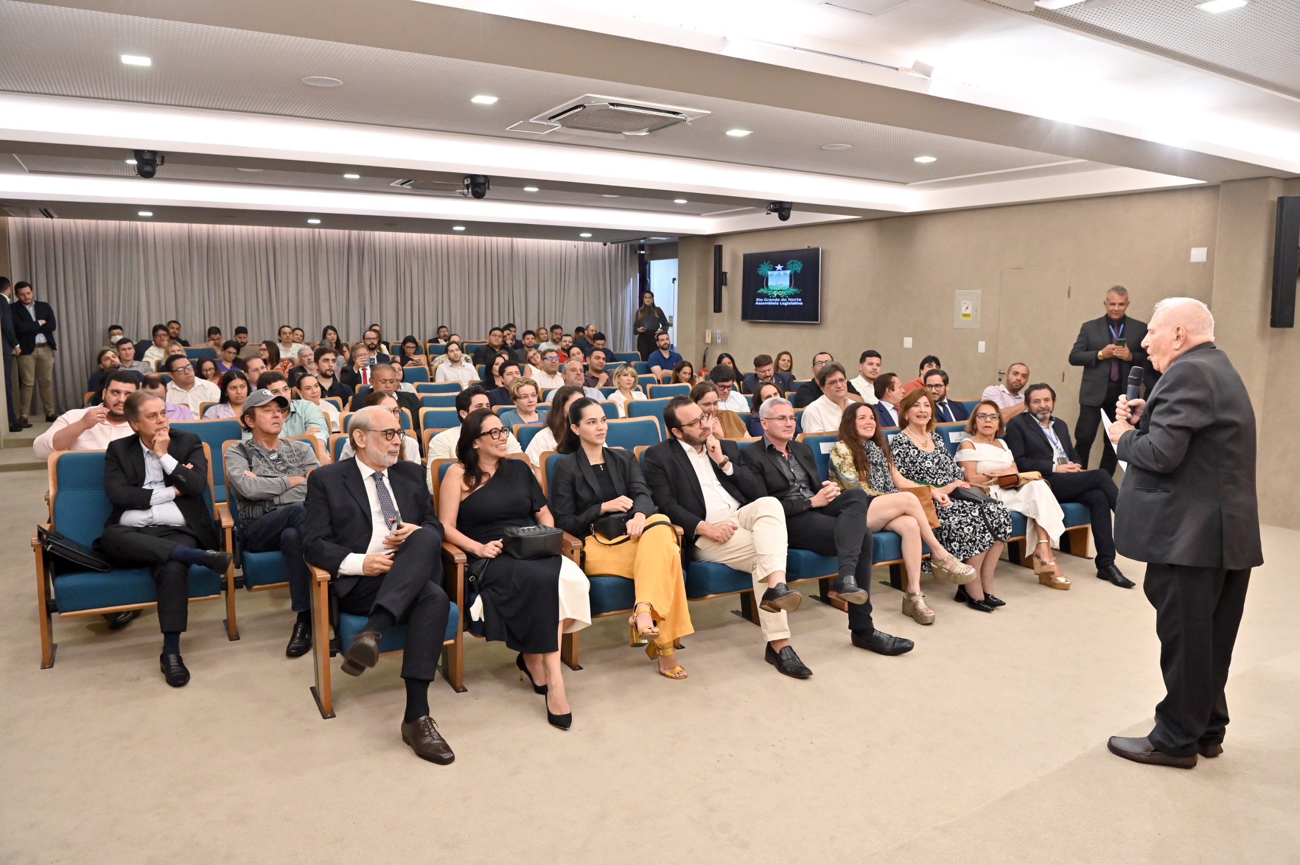 Aula Magna abre pós-graduação em Direito Eleitoral da EALRN