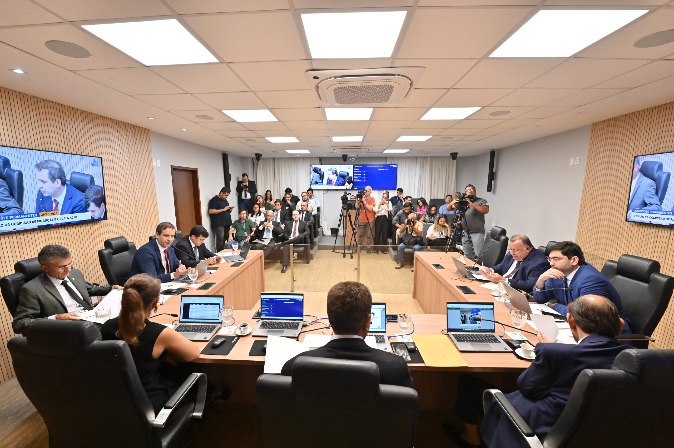 Comissão de Finanças da Assembleia Legislativa do RN debate atraso em consignados